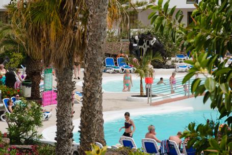 Apartamentos El Trébol | Teguise, Lanzarote | Our swimming pools